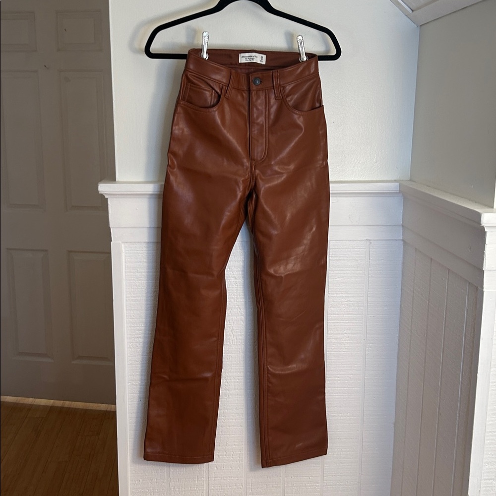 Abercrombie & Fitch NWT 90s Straight Ultra High Rise  Vegan Leather Pants 25